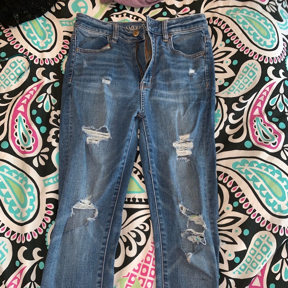 High waisted jeans